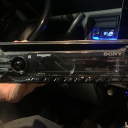 Sony Car Stereo w/ AUX & USB (NO BLUETOOTH)