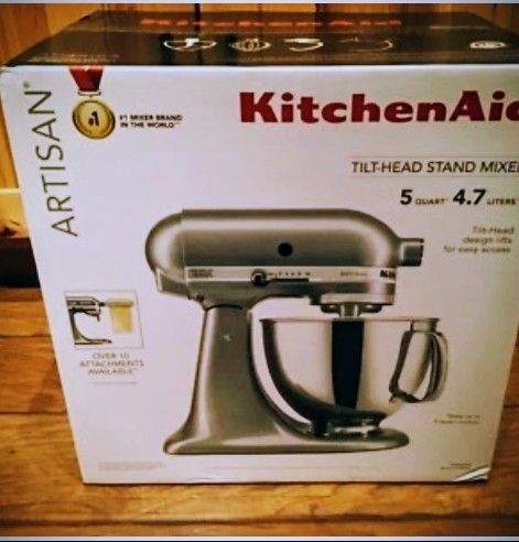 Artisan 5qt Kitchen Aid Mixer 