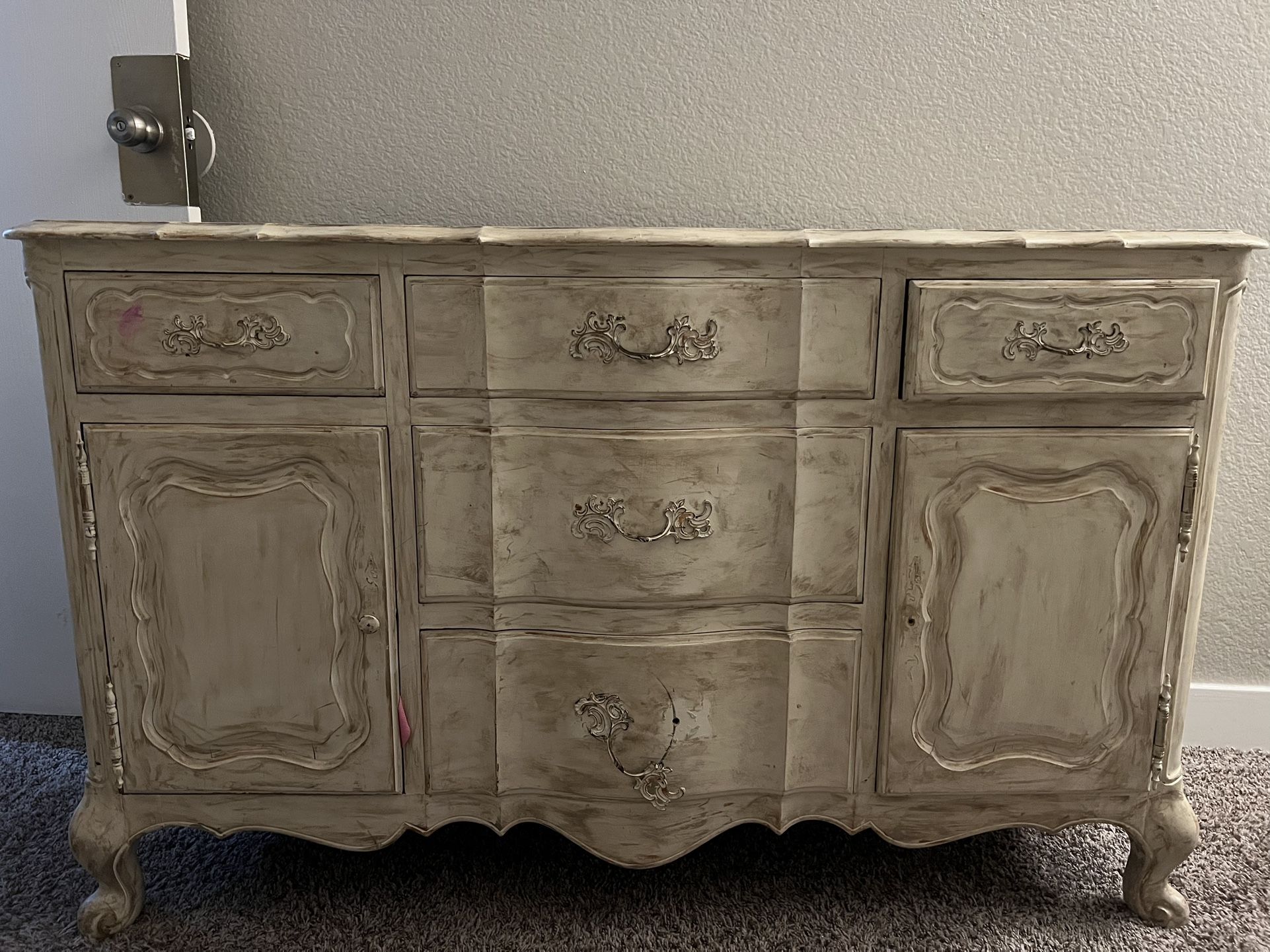 Dresser