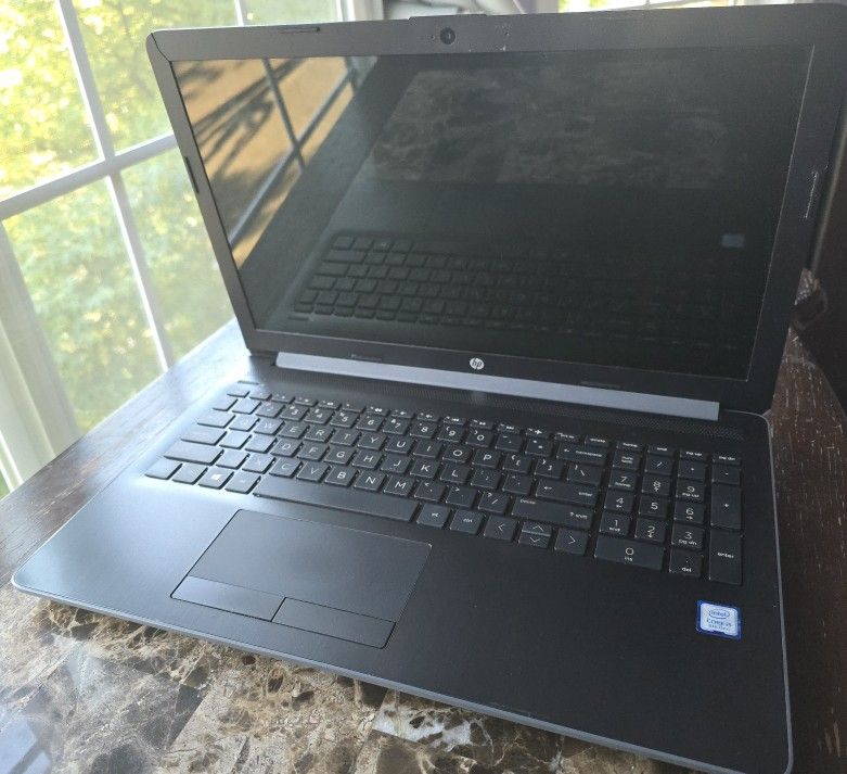 LIKE NEW HP Laptop - i5 8th Gen, 8GB RAM, 1TB - Fast & Clean