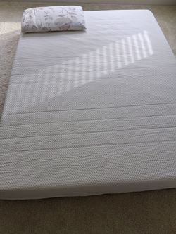IKEA AKREHAMN foam mattress queen size