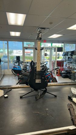 Ibanez GIO Mikro Short Scale Electric Guitar - Black Beginner Kids