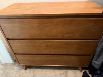 3-Drawer Dresser