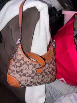 Coach Signature hobo Shoulder Bag