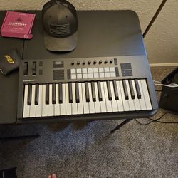 Novation Launckey 37