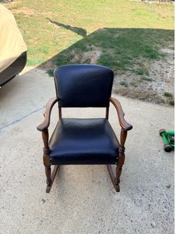 Small rocking chair Small rocking chair