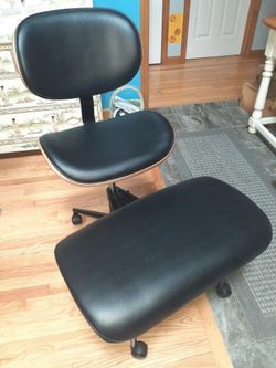 Faux leather cross legged chair, ergonomic 360 swivel meditation chair