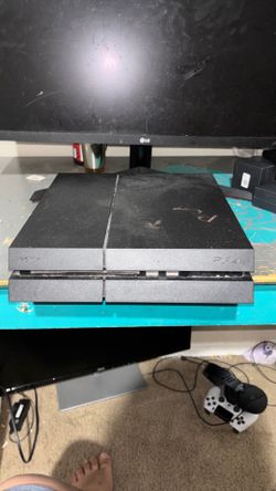 PS4 games and console