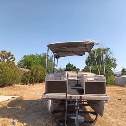 Pontoon Boat
