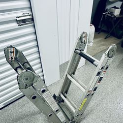 WERNER brand LADDER. Construction Paint. All In One Excellent Condition 