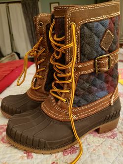 Sz. 6R Girls' Winter Boots