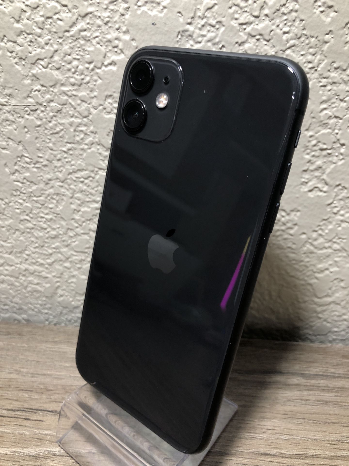 iPhone 11 64gb T-mobile and Metro PCS carrier. IMEI clean, iCloud unlocked. Screen has been replaced