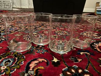 e Libbey Adorn 6-inch Glass Hurricane Vase.