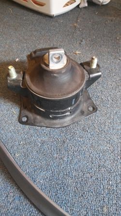 Acura tsx front lower motor mount