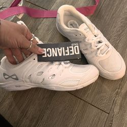 Cheer Shoes NWT! Nfinity Defiance 8.5 Women
