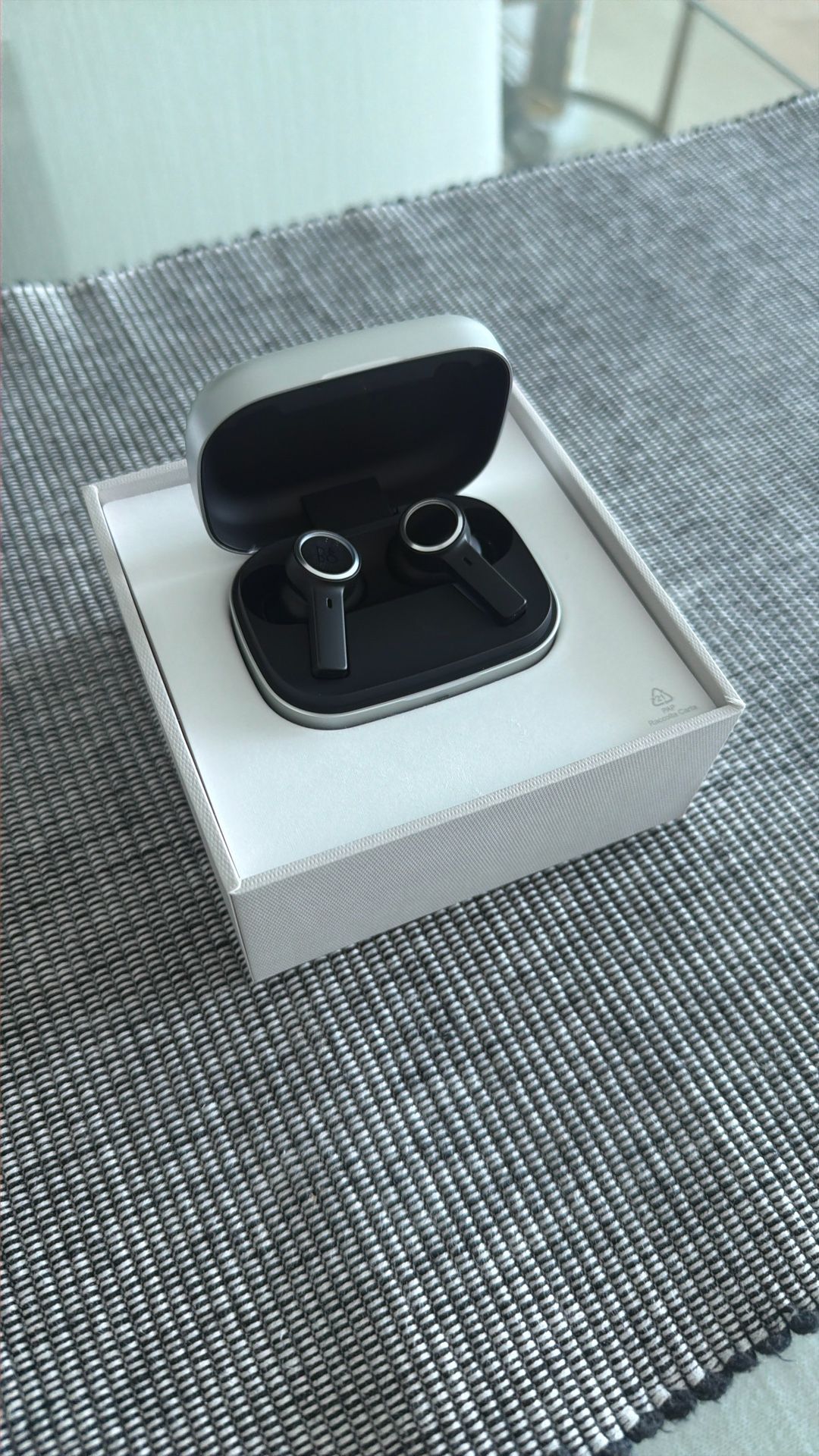 Beoplay Eleven natural Aluminium