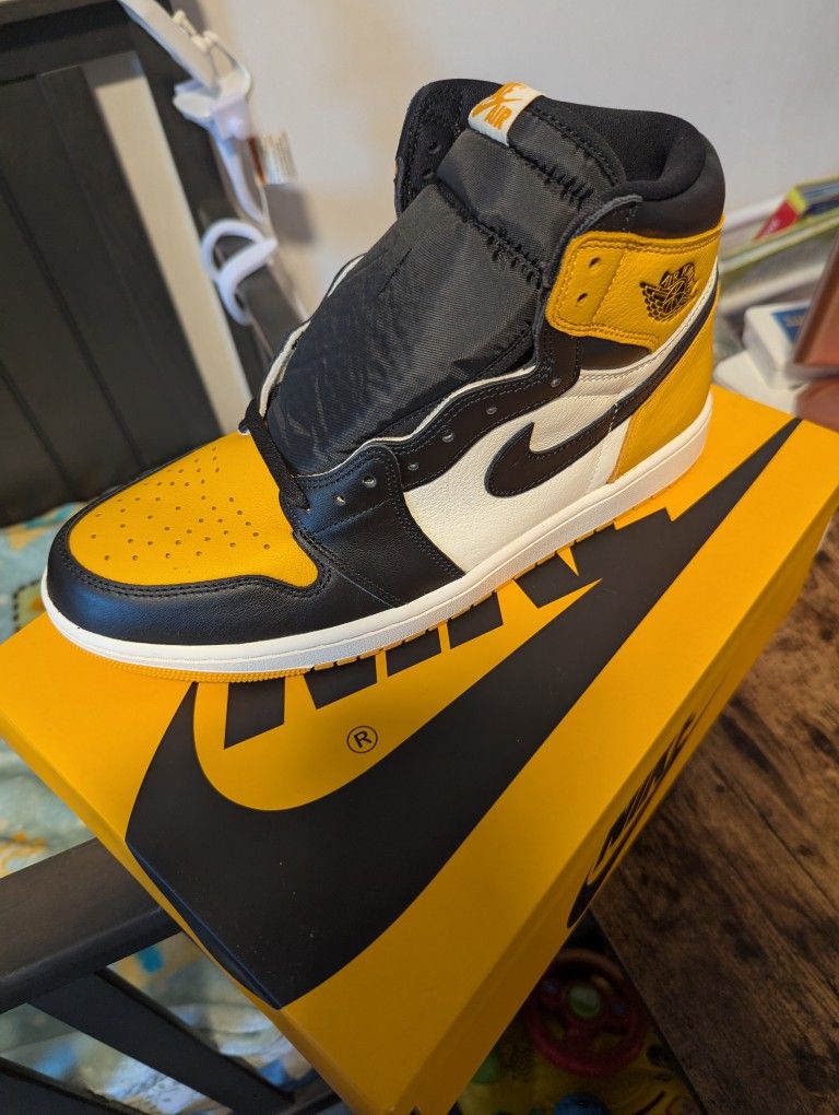 Air Jordan 1 Retro High OG Taxi 🚕