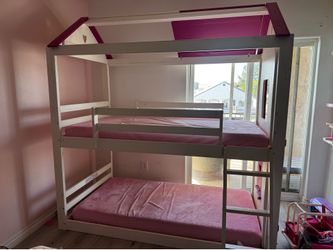 Girls bunk bed