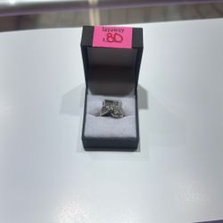 14kt 5.5 Grams Diamond Ring 