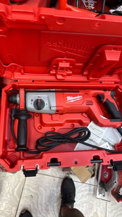 Milwaukee Corded Rotary Hammer Drill with Case