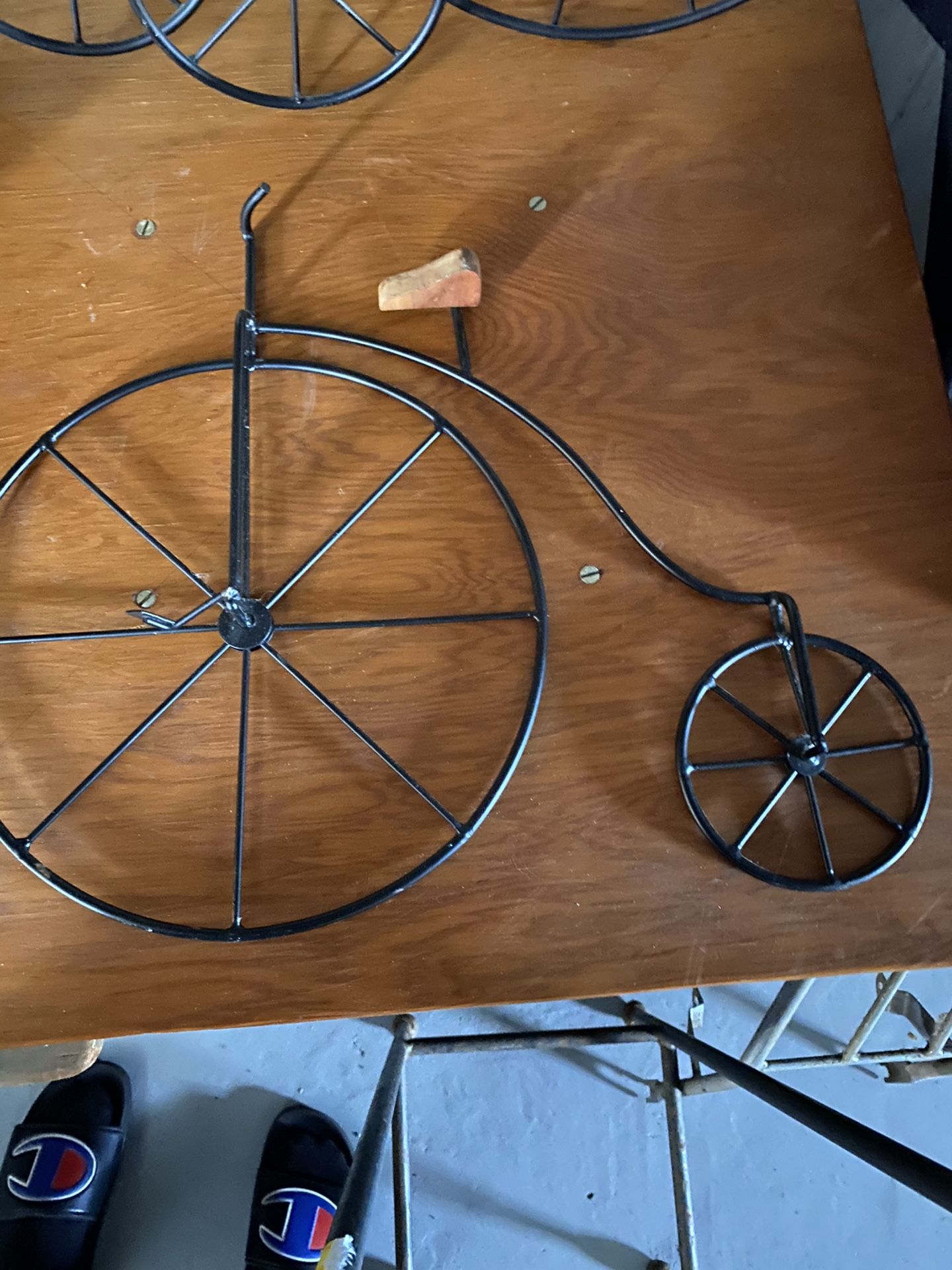 Vintage bicycle hanging wall