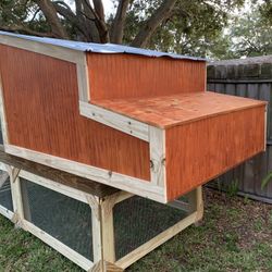 Custom Chicken Coop   With Nest Boxes 