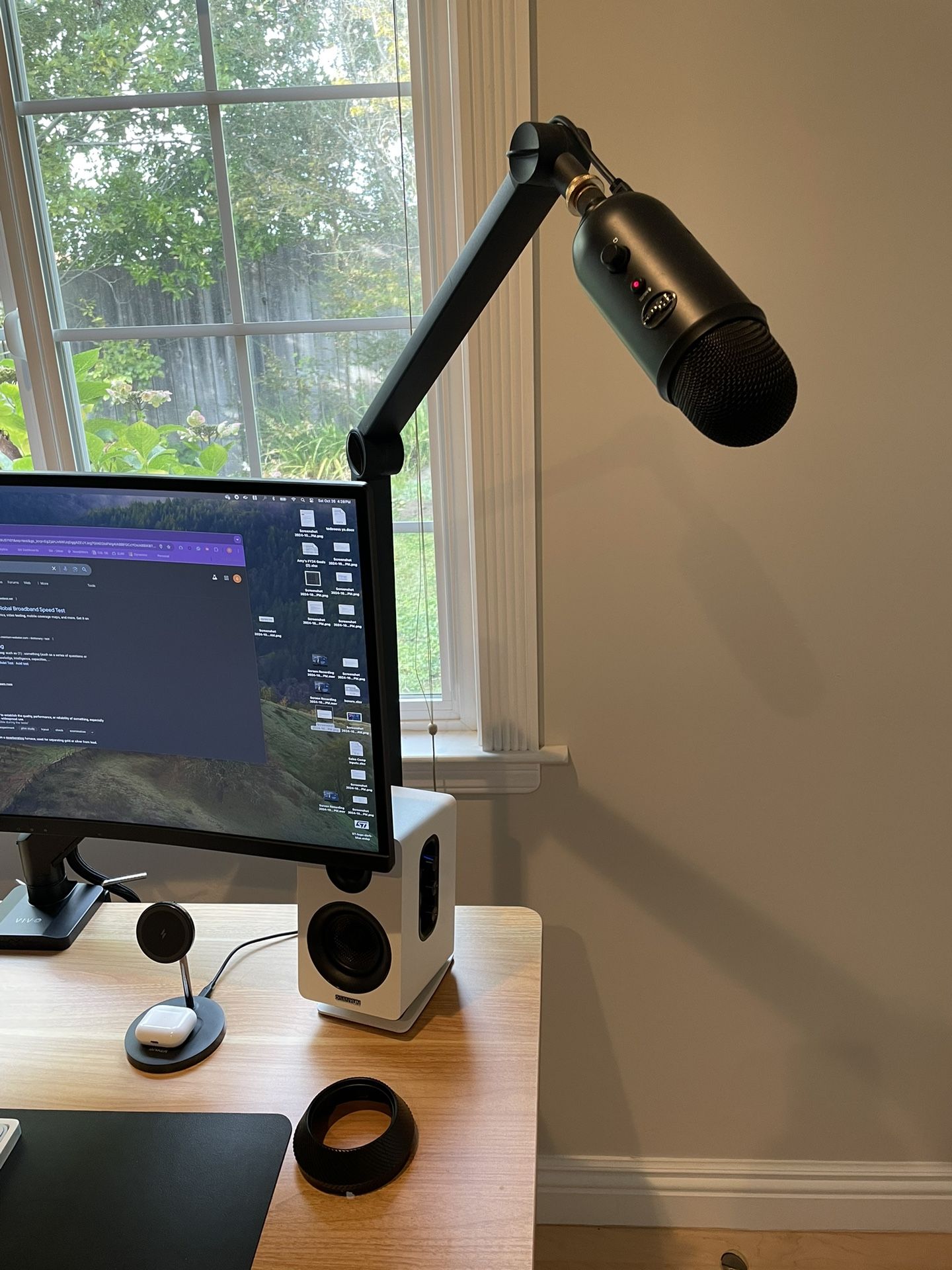Blue Yeti Mic And Blue Compass Stand
