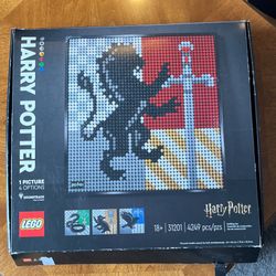 LEGO Harry Potter Hogwarts Crests Set 31201