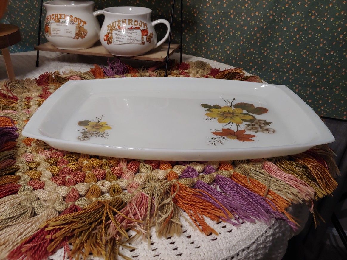 Vintage JAJ Pyrex (England) Large Serving Tray/Platter In Autumn Glory Dahlia