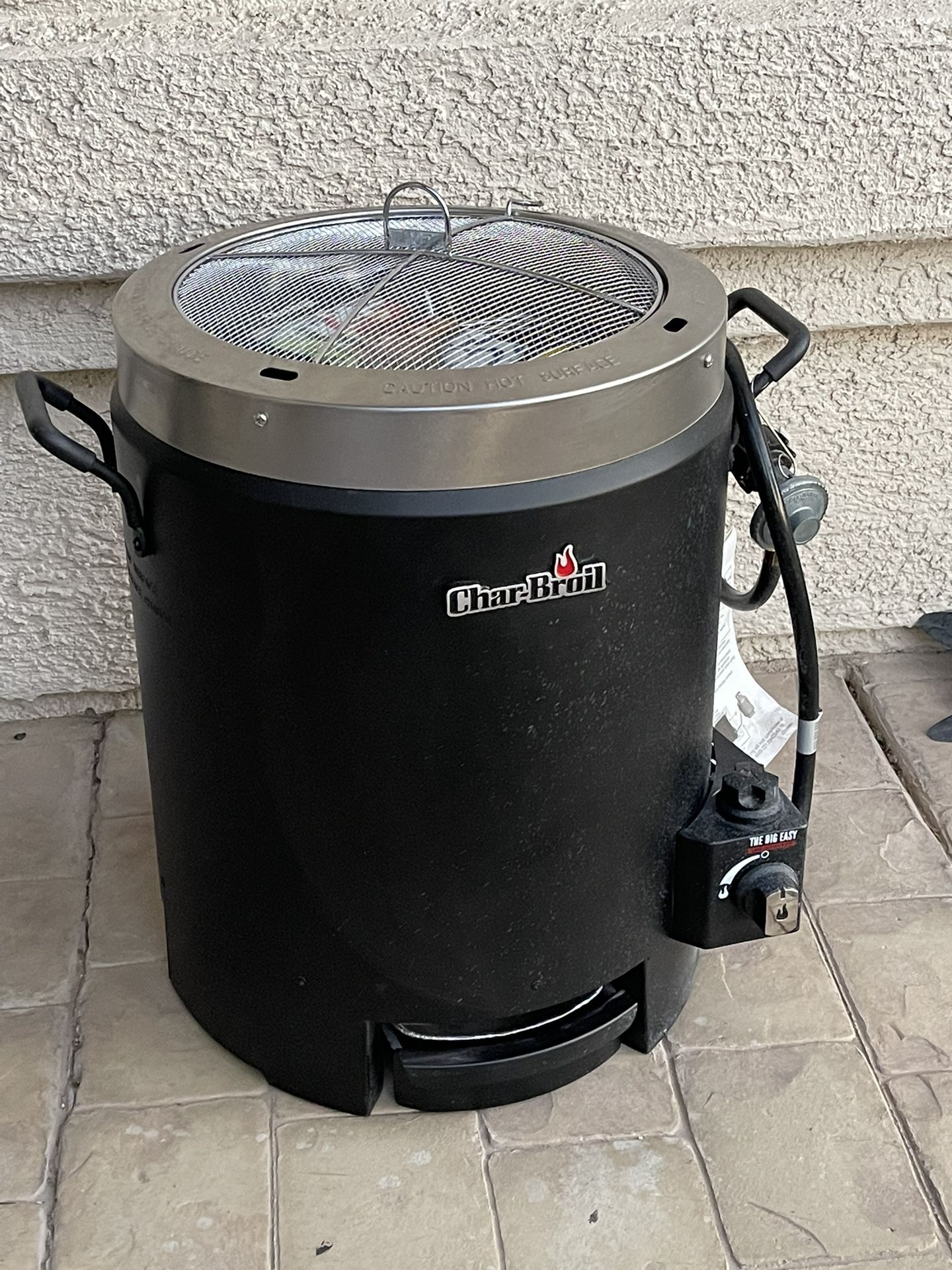 Charbroil The Big Easy Oilless Turkey Fryer for Sale in North Las