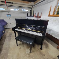 2002 Yamaha T121,
Beautiful Condition, 
Pro delivery & tuning INCLUDED!
(PRICE IS NEGOTIABLE)