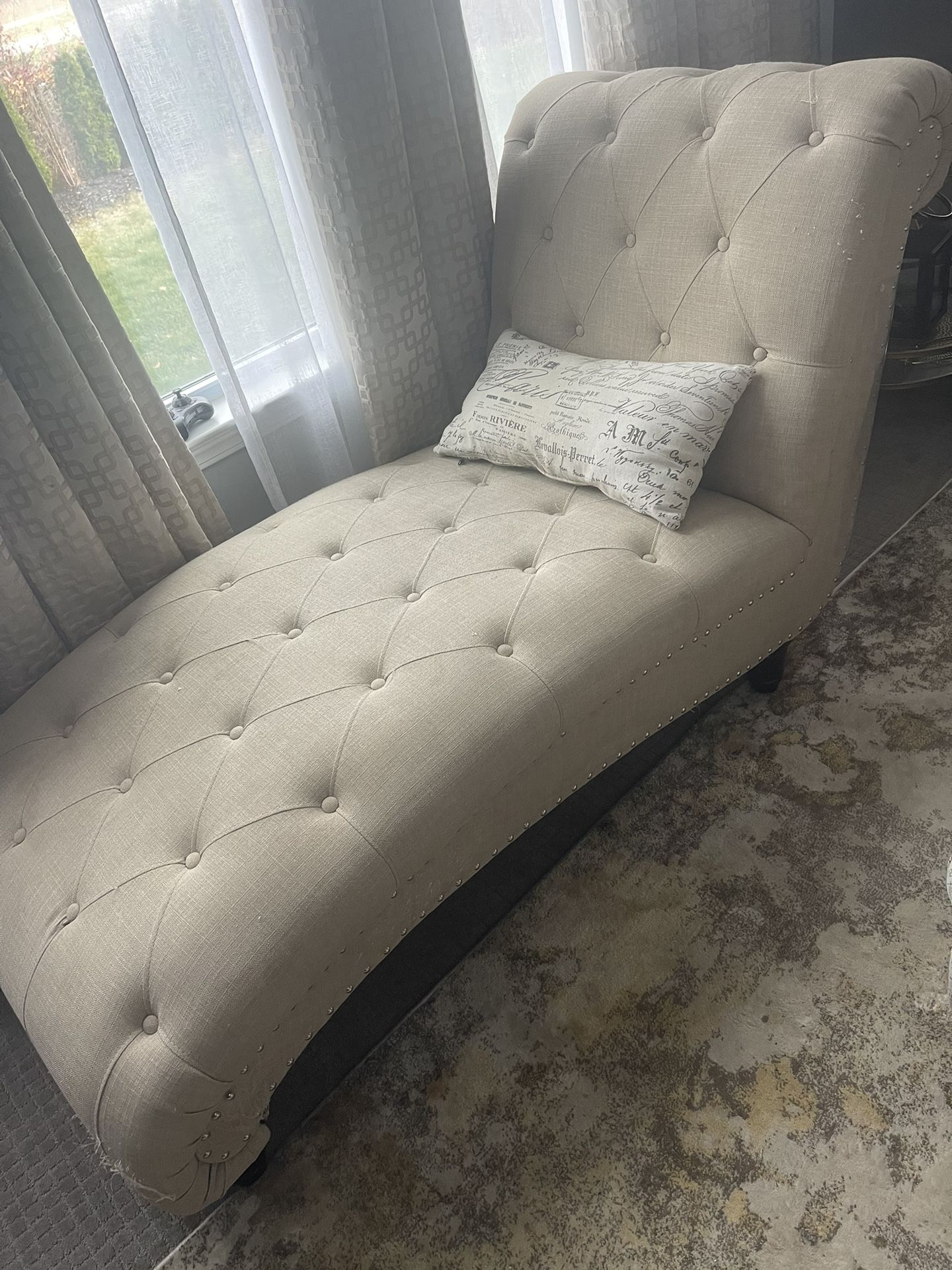 Chaise - Beige - Great Condition