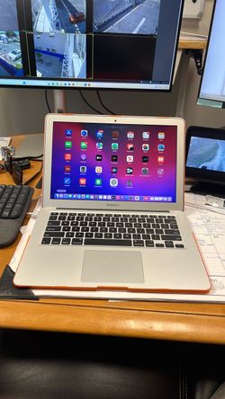 Apple MacBook Air Laptop