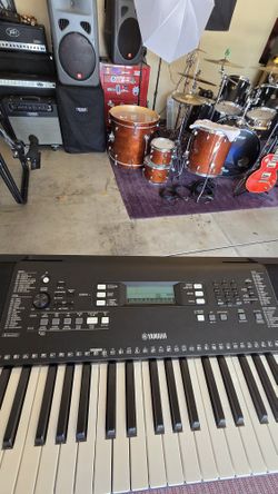 Yamaha PSR-E373