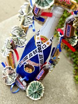 **DISPLAY ONLY** Customized Graduation Martinelli's Roblex Apple Cider Bottle with graduation money Lei for Kids Graduation *Message to order*
