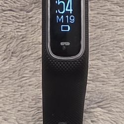 Garmin Vivosmart 4 Fitness Tracker w/ Charger
