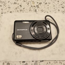 Olympus Portable Digital Camera CCD 12.1MP 4x zoom VG-150