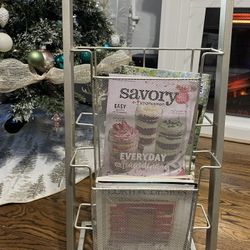 Book / Magazine Metal Stand