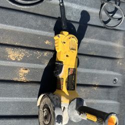 DEWALT D28402 4.5” Inch 10-Amp Paddle Switch Angle Grinder Home Shop Garage Job site Work Tool