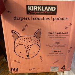 Kirkland Diapers Size 4 198 Included 