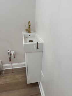 Modern Sink & Vanity For Spa Or Washroom