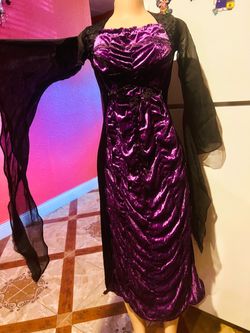 Women's Costume