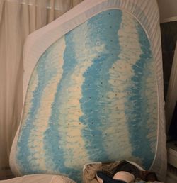 Free 4 inch cooling foam topper