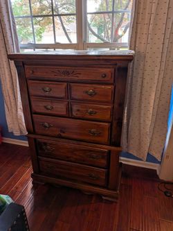 Dresser
