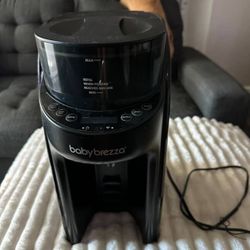 Baby Brezza Formula Pro