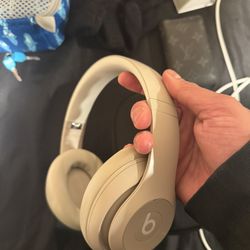 Studio Beats Pro Wireless