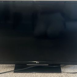 LG 720 P LED 32” Tv