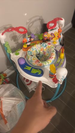 Little baby bounce play