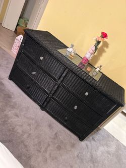 Wicker 6 drawer dresser