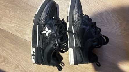 Lv skates size 9 looking for some runners